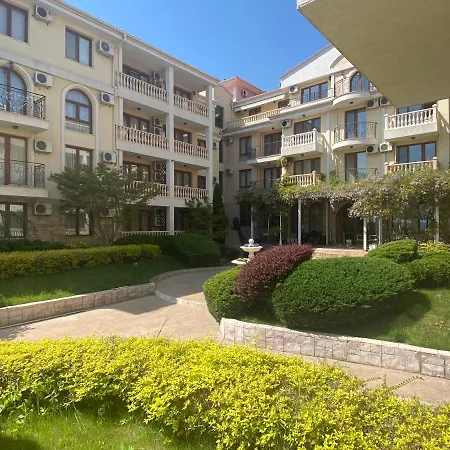 Appartamento Royal Bay 6 Sea View