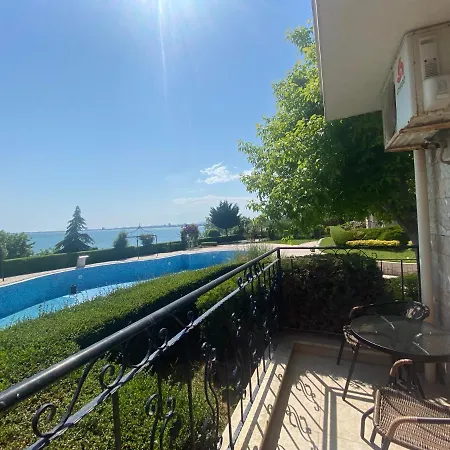 Royal Bay 6 Sea View Appartamento Sveti Vlas